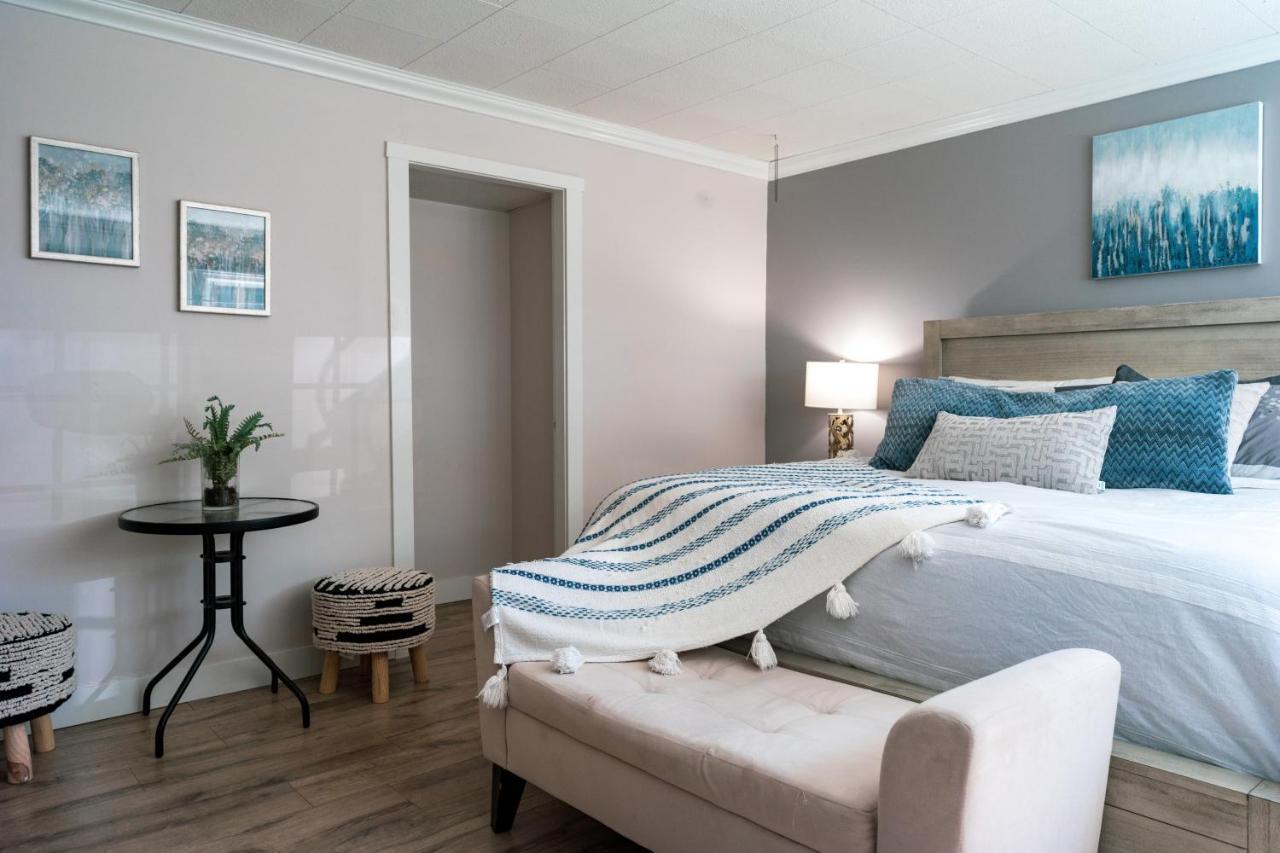 Cheerful Home Close To Downtown Kelowna Extérieur photo